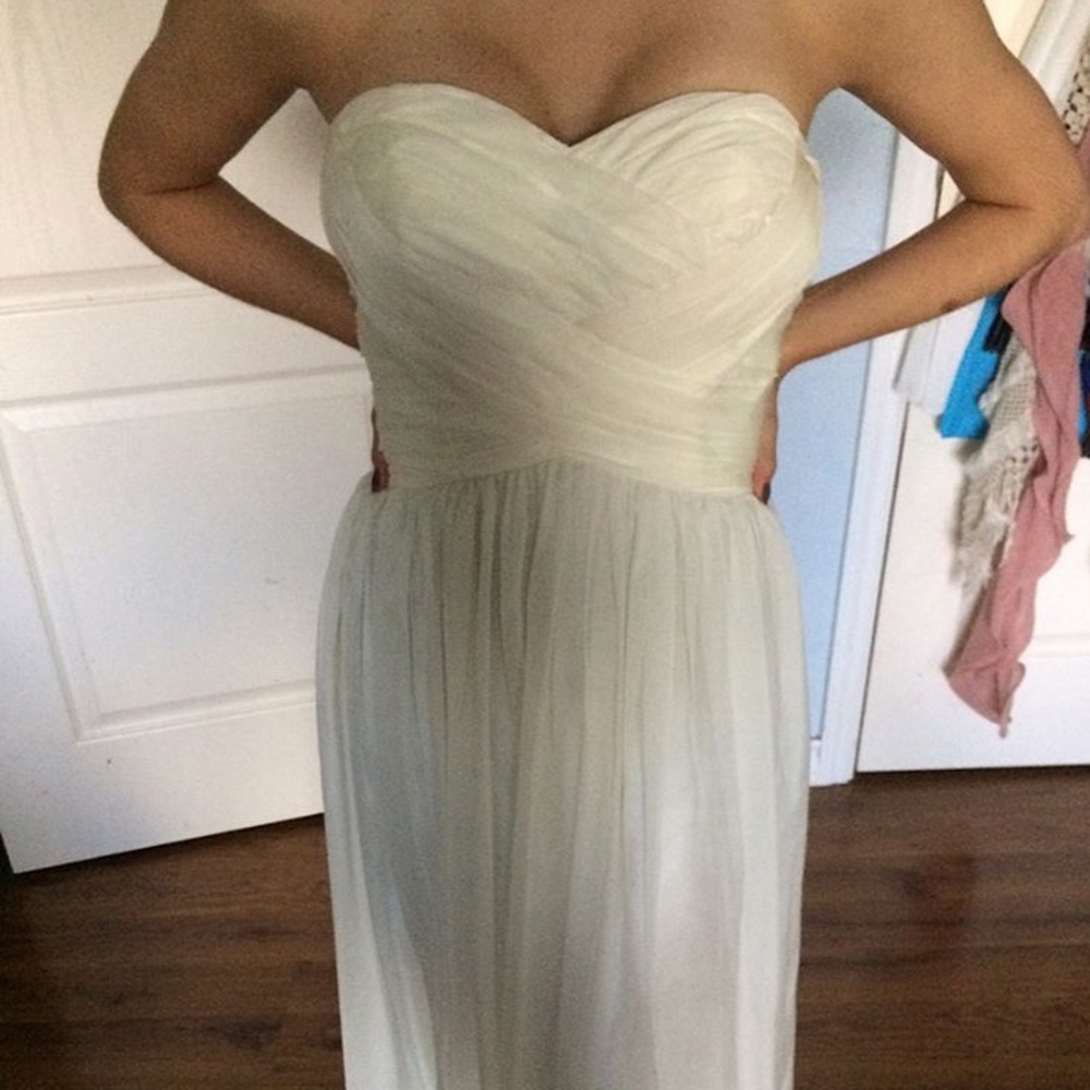 Light ivory chiffon gown